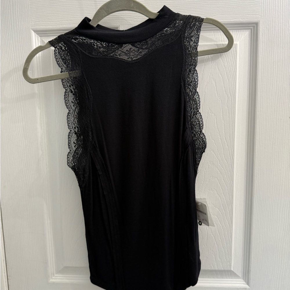 Elegant Black Lace Trim Sleeveless Top
